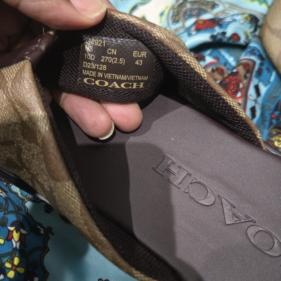 Men's Coach Slides - Picture 5 of 5